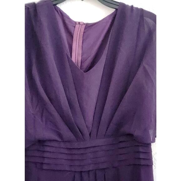 DRESS-Plum Purple-Lined-Flared Sleeves-V-Neck-Midi Length-Size XXL - Picture 3 of 8